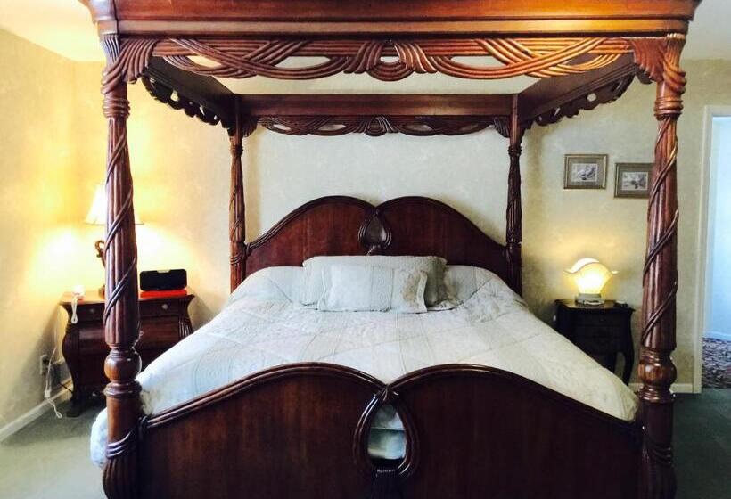 Люкс Повышенной Комфортности, Afton House Inn