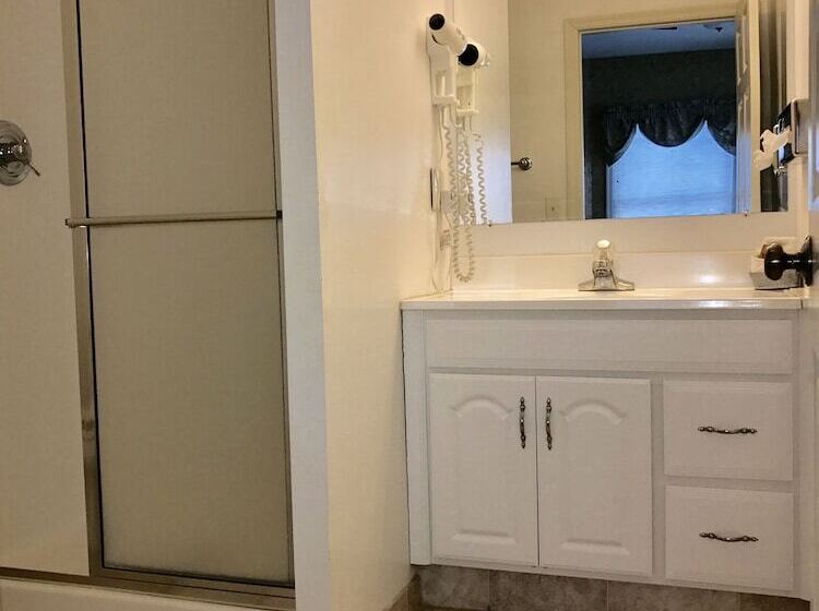 جناح ديلوكس, Afton House Inn