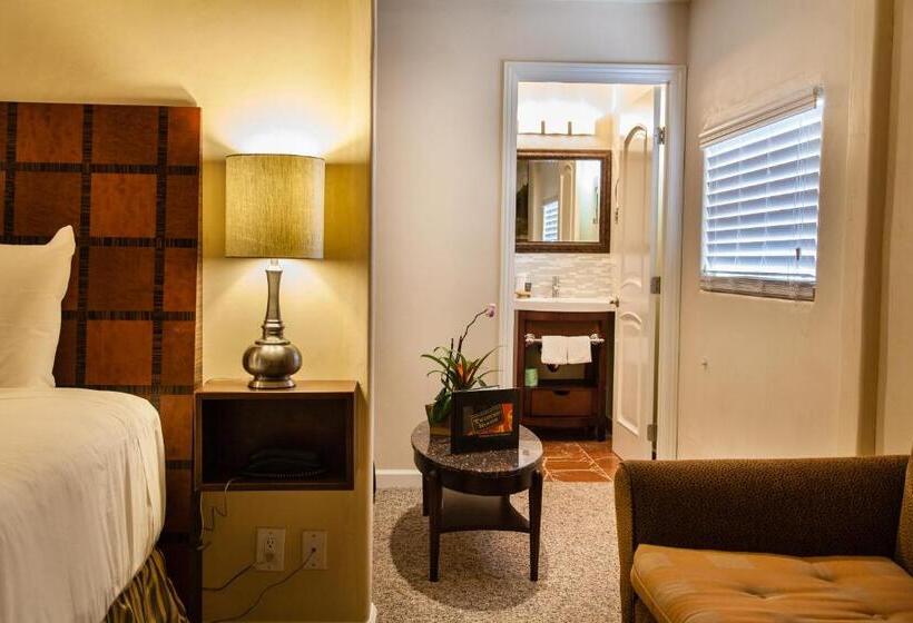 Люкс Deluxe Кровать Кинг, The Vendange Carmel Inn & Suites