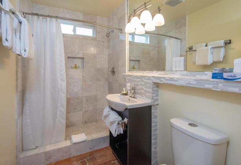 Люкс, The Vendange Carmel Inn & Suites