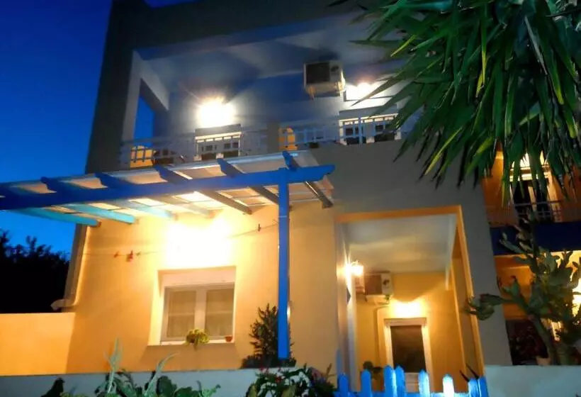 2 Bedroom Apartment Garden View, Papafotis Apartments & Suites