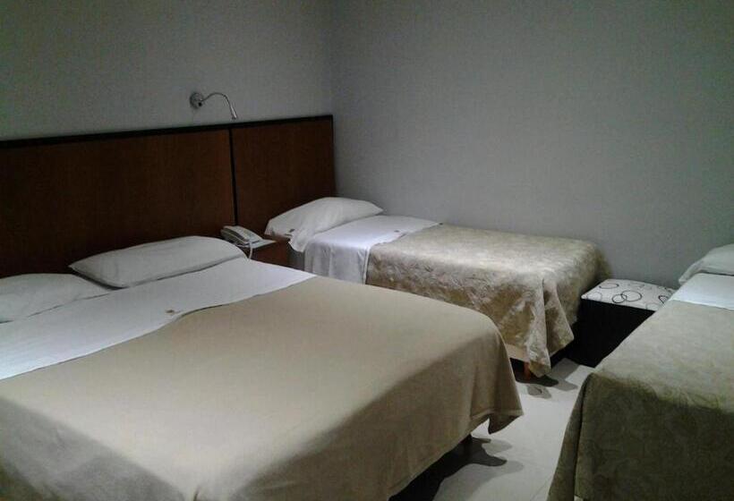 اتاق استاندارد چهار تخته, Athos