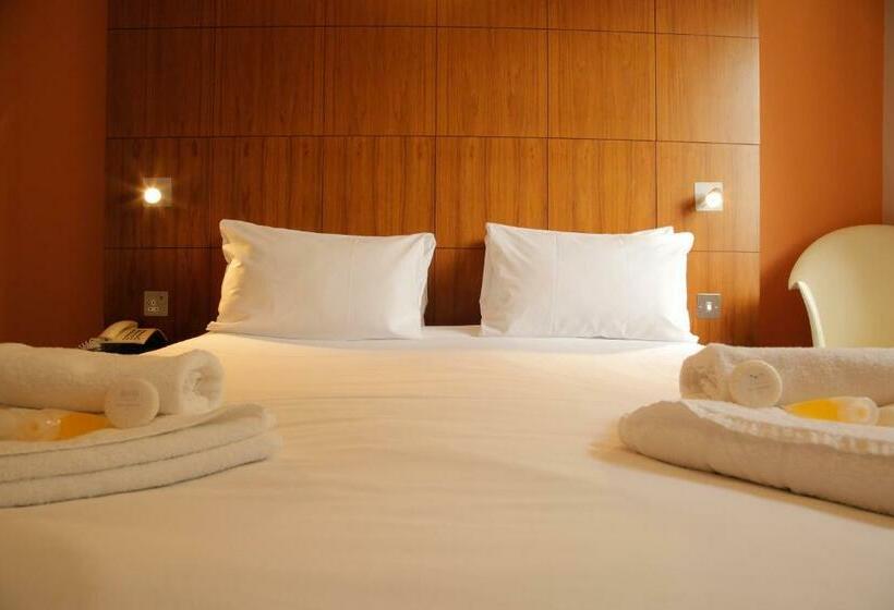 标准间, B&b Belgravia