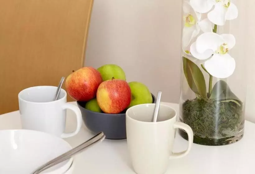 استودیوی استاندارد, B&b Belgravia