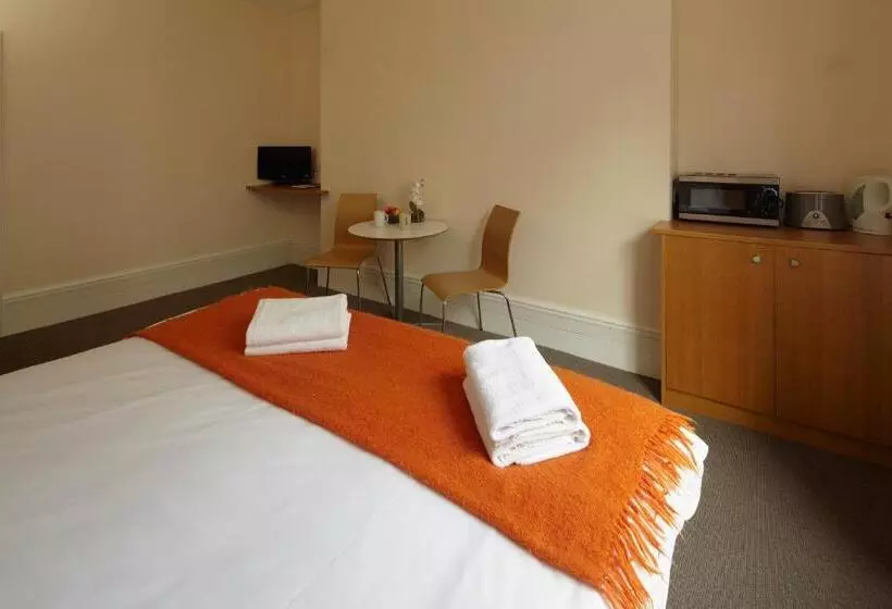 استودیوی سوپریور, B&b Belgravia