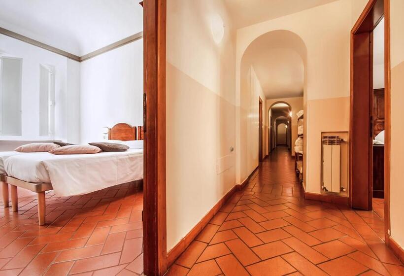 اتاق استاندارد, Costantini