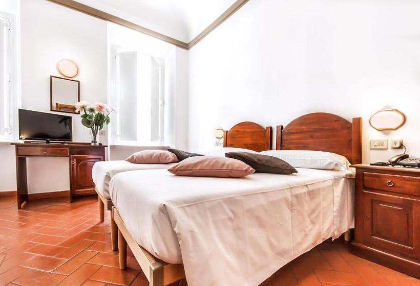 اتاق استاندارد, Costantini