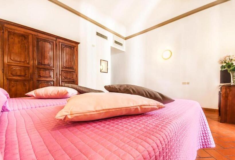 اتاق استاندارد با چشم‌انداز, Costantini