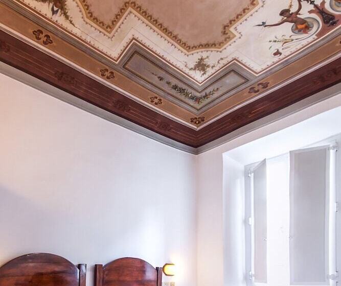 اتاق استاندارد, Costantini