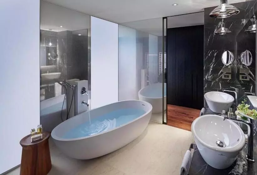 سوییت جونیور, Mandarin Oriental Milan