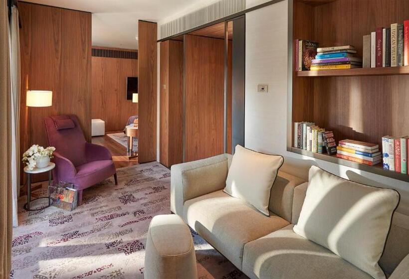 Suite with Terrace, Mandarin Oriental Milan
