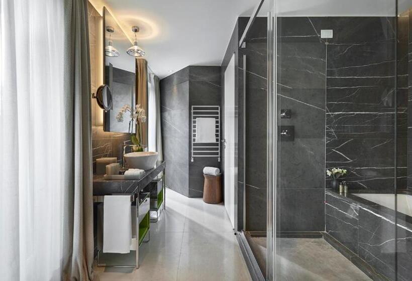 Suite with Terrace, Mandarin Oriental Milan