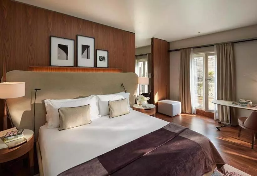 Suite with Terrace, Mandarin Oriental Milan