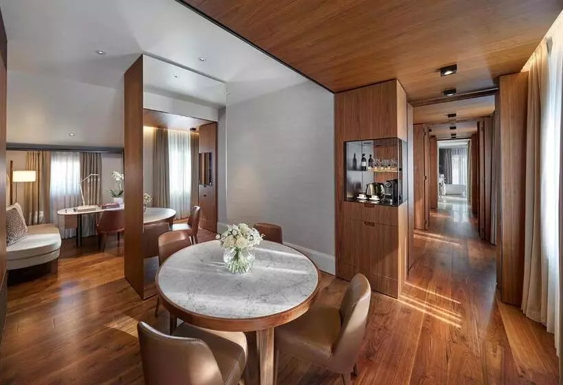 سوییت لوکس, Mandarin Oriental Milan