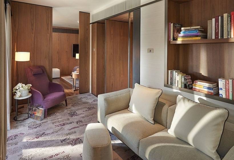 Suite with Terrace, Mandarin Oriental Milan