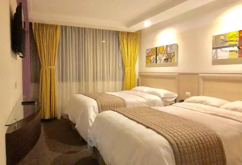 ジュニアスイート, Marbella