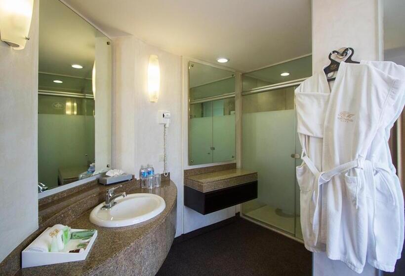 Люкс Мастер, Marbella