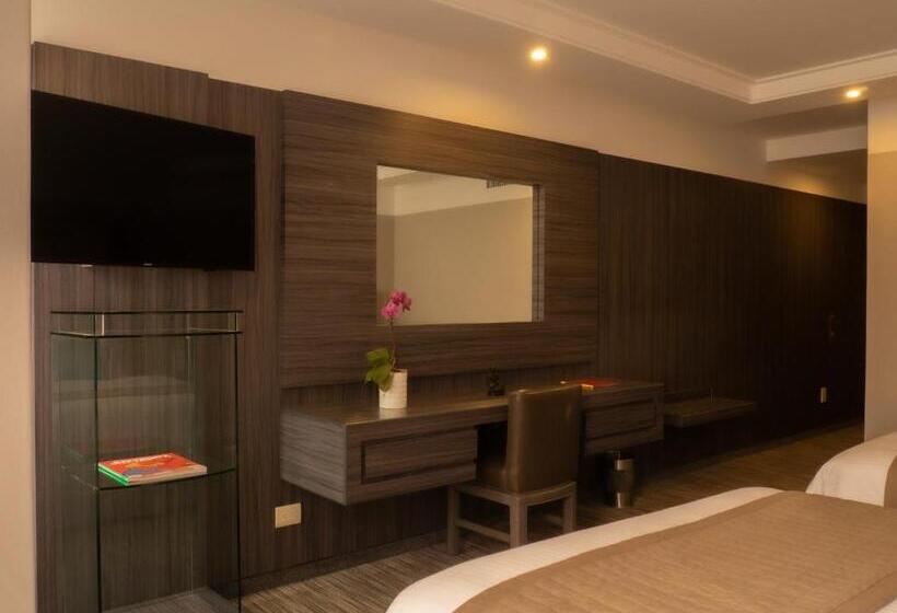 Номер Стандарт, Marbella