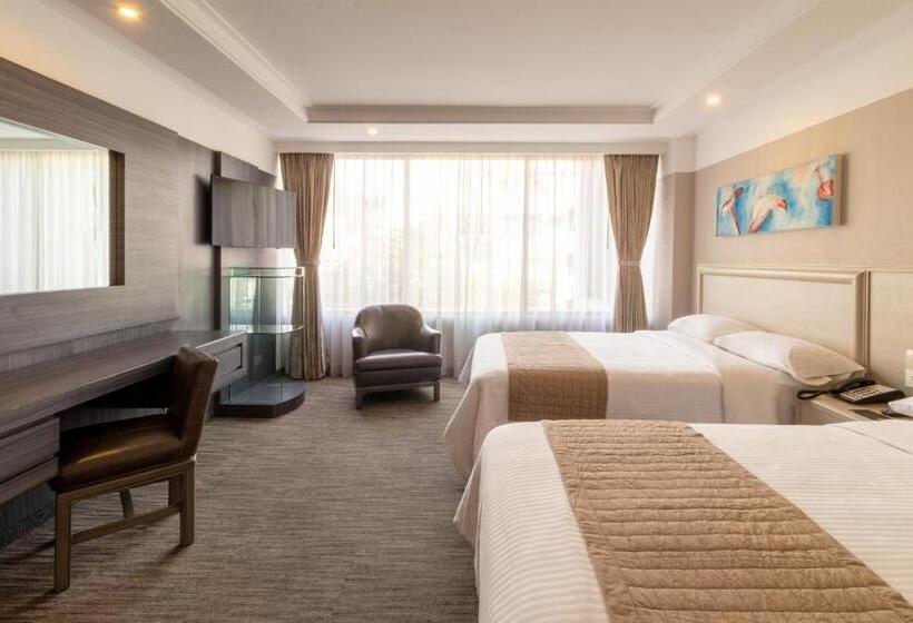 Номер Deluxe, Marbella