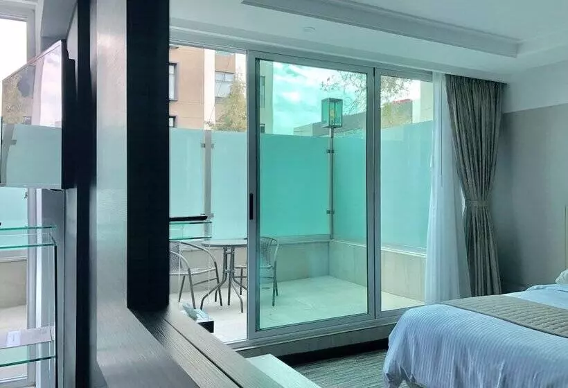 ジュニアスイート, Marbella