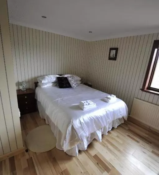 バス共有のスタンダードルーム, Sandwick Bay Guest House