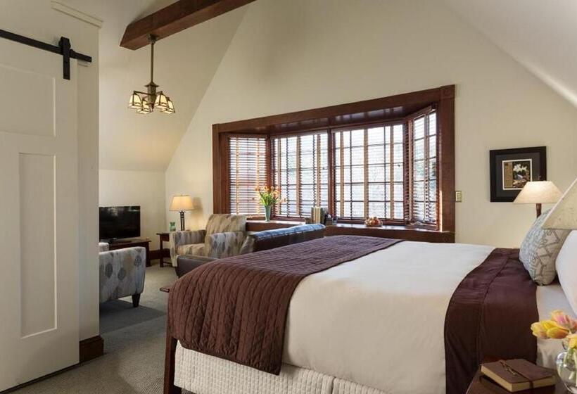 غرفة ديلوكس, Settlers Inn