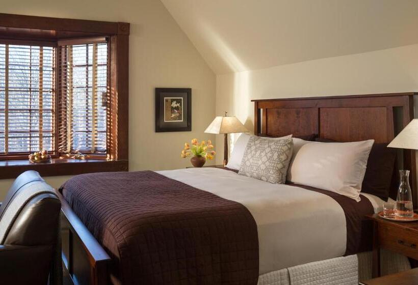 غرفة ديلوكس سرير كينج, Settlers Inn