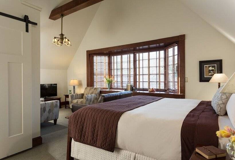 غرفة ديلوكس, Settlers Inn