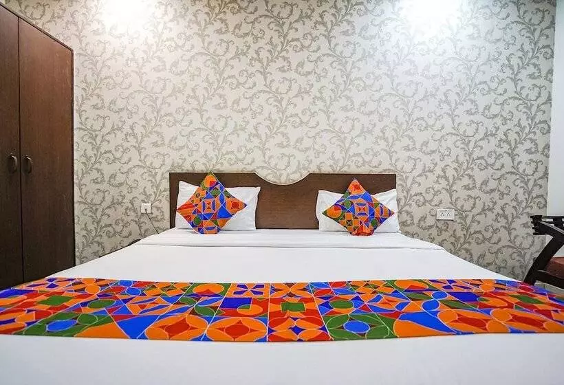 デラックスルーム, Fabhotel Taj Heritage