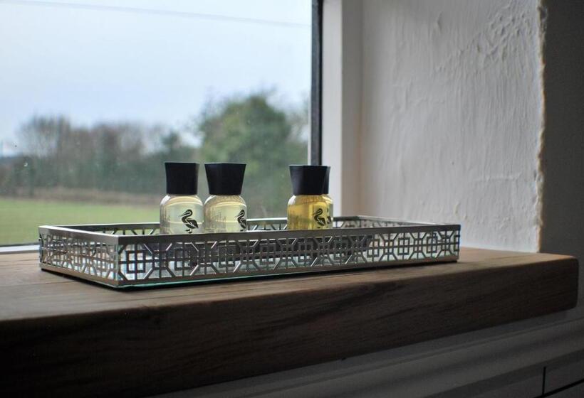 スーペリアールーム, The Bowl Inn