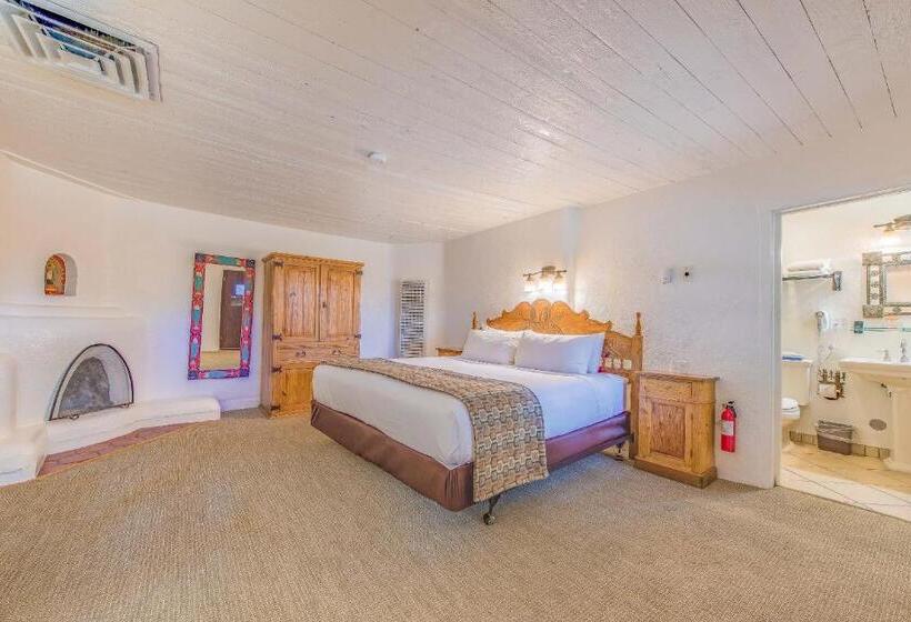 キングサイズベッドのスタンダードルーム, The Historic Taos Inn
