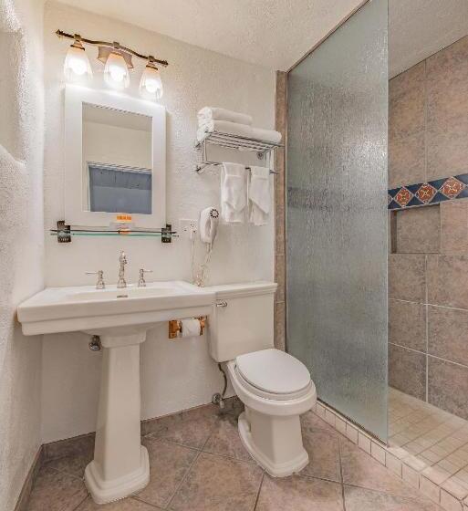 キングサイズベッドのスイートルーム, The Historic Taos Inn