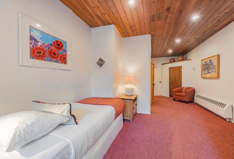 スタンダードルーム, The Historic Taos Inn