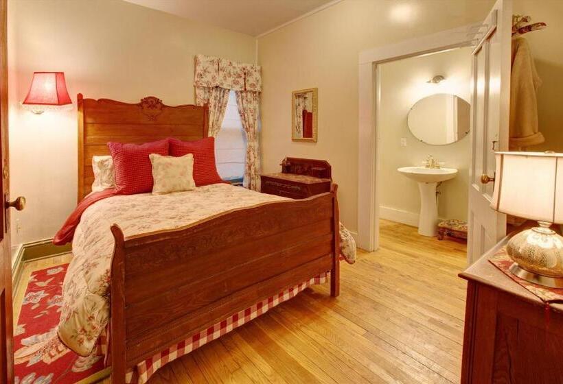 Люкс 2 Спальни, Margaretville Mountain Inn B&b