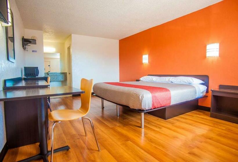 غرفة قياسية سرير كينج لذوى الإحتياجات الخاصة, Motel 6corsicana, Tx