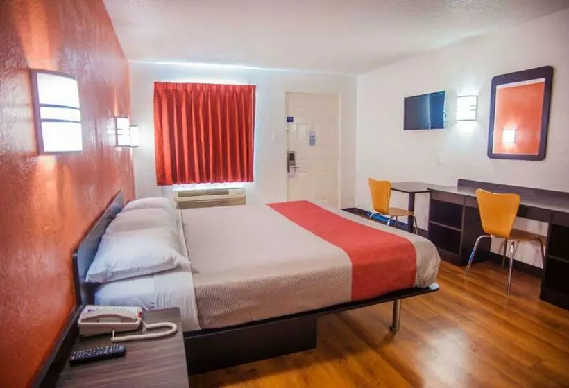 Standard-invahuone King-vuode, Motel 6corsicana, Tx