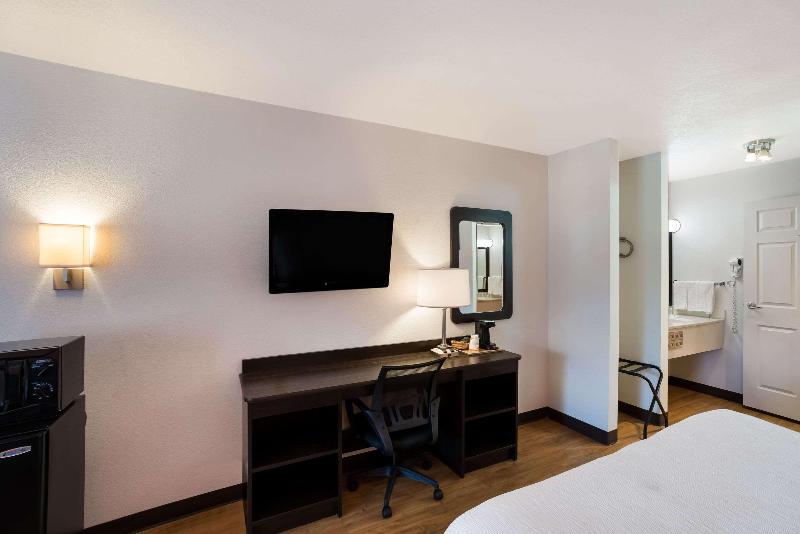 带大床的标准间, Hill Country Inn And Suites