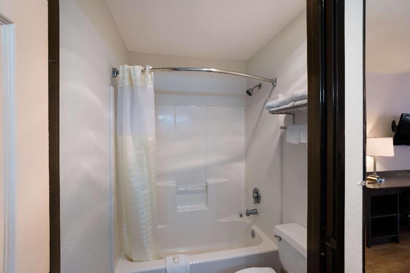 带大床的标准间, Hill Country Inn And Suites