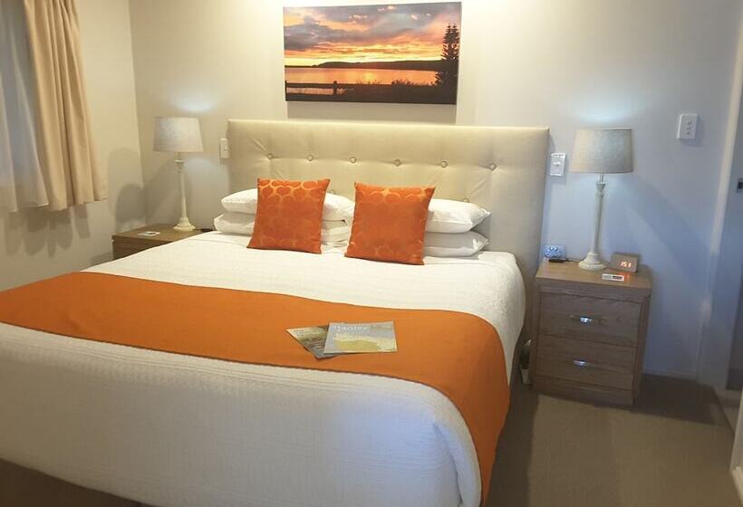 شقة غرفة واحدة, On The Terrace Stanley