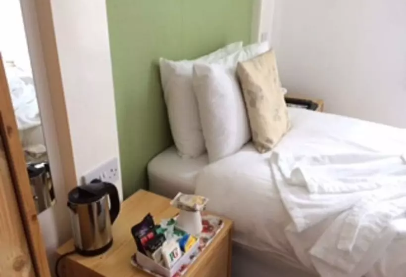 Standard Yhden Hengen Huone, Carrington Guest House