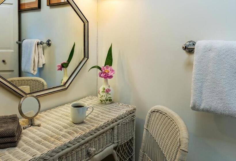 스탠다드 룸, Samuel Durfee House B&b