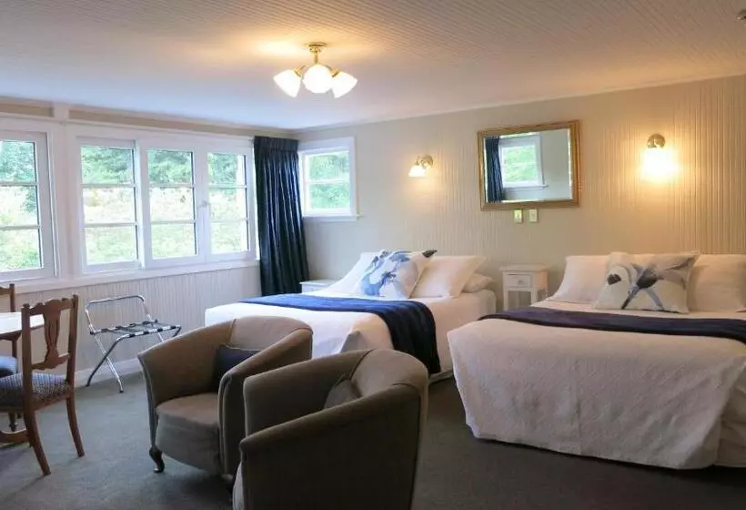 Superior-huone, Cheltenham House