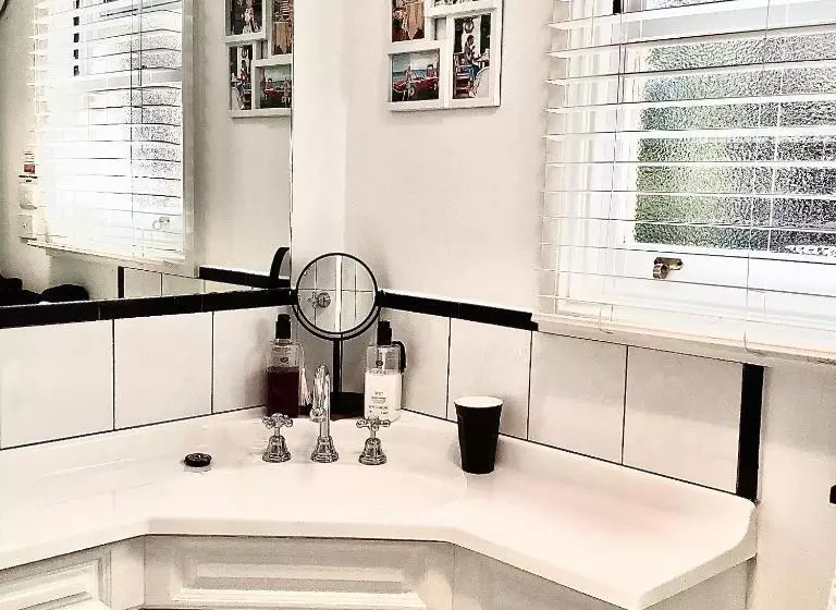 اتاق استاندارد با تخت بزرگ, Kurrajong House