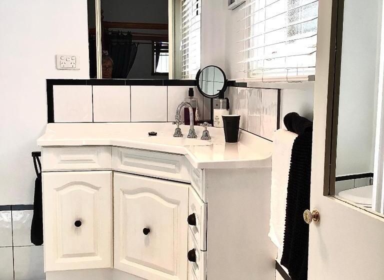 스탠다드 룸 킹사이즈 침대, Kurrajong House