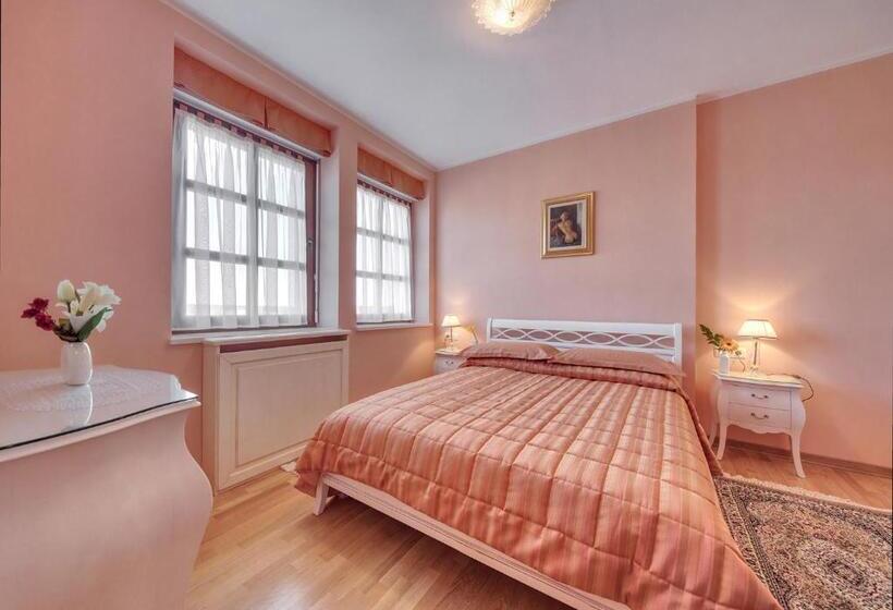 Люкс с Балконом, Boutique Hotel Villa Vulin