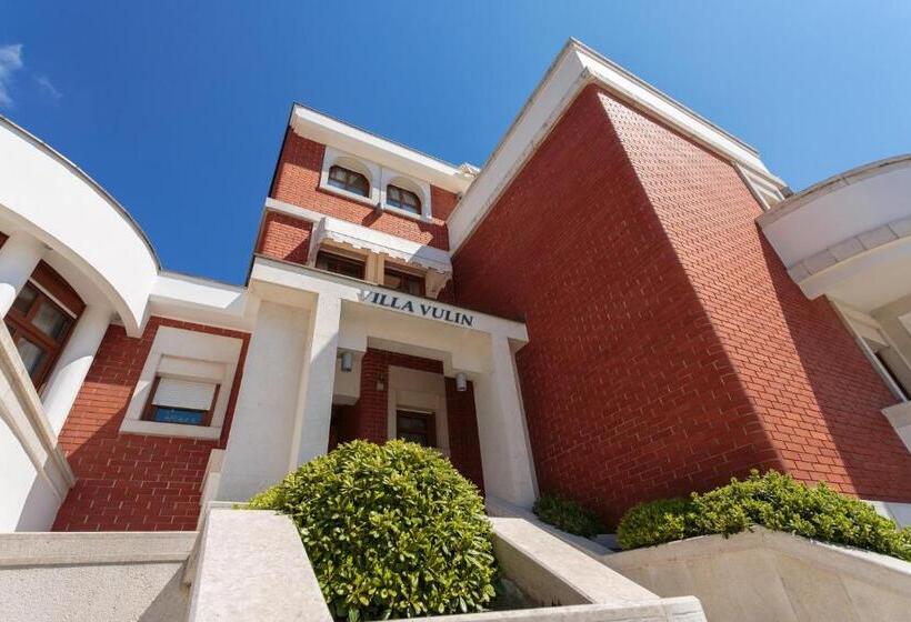 Люкс с Балконом, Boutique Hotel Villa Vulin