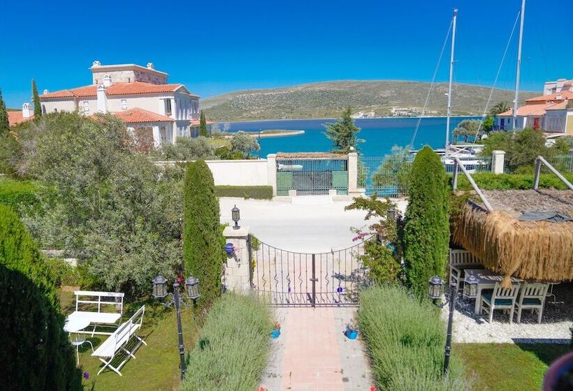 جناح, Alacati Marina Palace