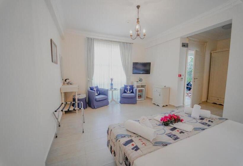 غرفة قياسية, Alacati Marina Palace