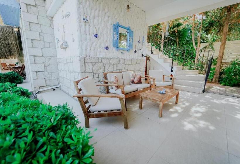 غرفة عائلية, Alacati Marina Palace