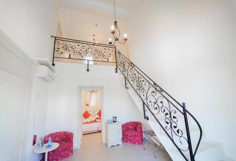 غرفة عائلية, Alacati Marina Palace